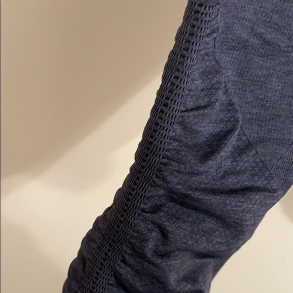 navy blue lululemon capris - Picture 4 of 4